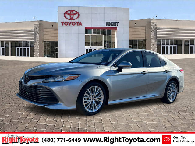 2019 Toyota Camry XLE FWD photo