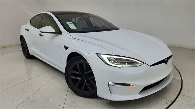2021 Tesla Model S Plaid AWD photo