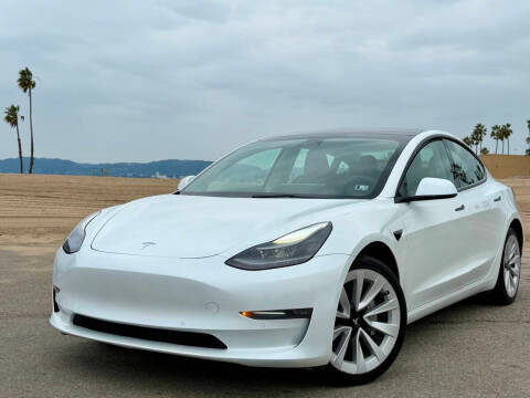 2022 Tesla Model 3 Long Range AWD photo