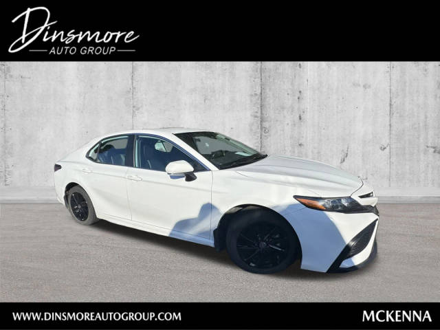 2022 Toyota Camry SE FWD photo