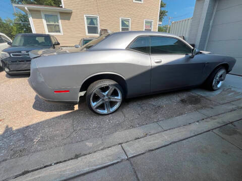 2015 Dodge Challenger SXT Plus RWD photo
