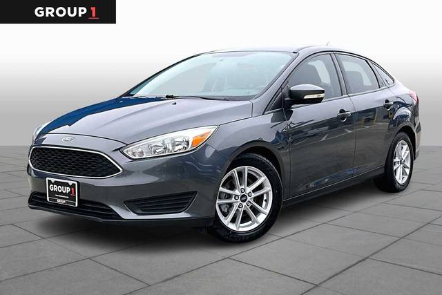 2017 Ford Focus SE FWD photo
