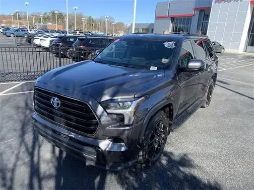 2023 Toyota Sequoia SR5 4WD photo