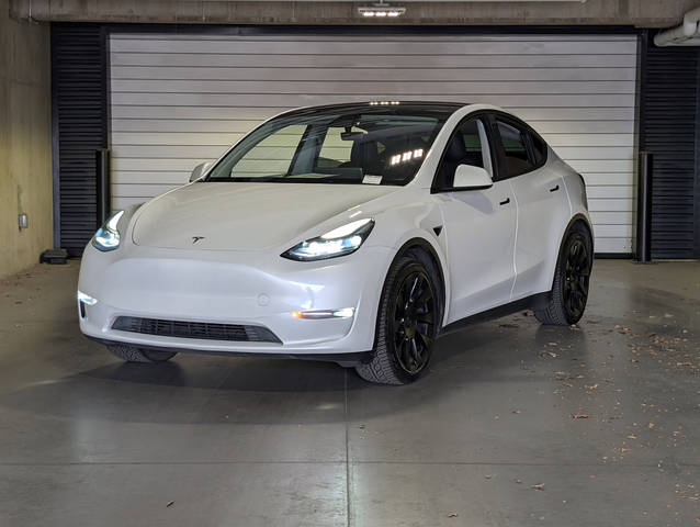 2023 Tesla Model Y Long Range AWD photo