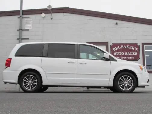 2016 Dodge Grand Caravan SE Plus FWD photo