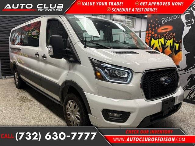 2023 Ford Transit Passenger Wagon XLT RWD photo