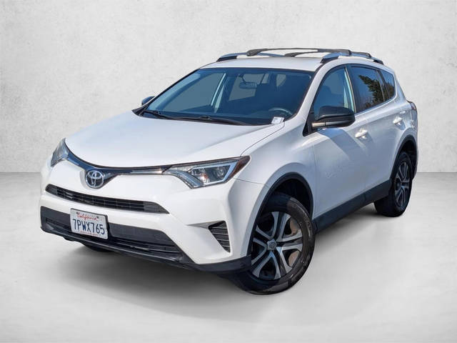 2016 Toyota RAV4 LE FWD photo