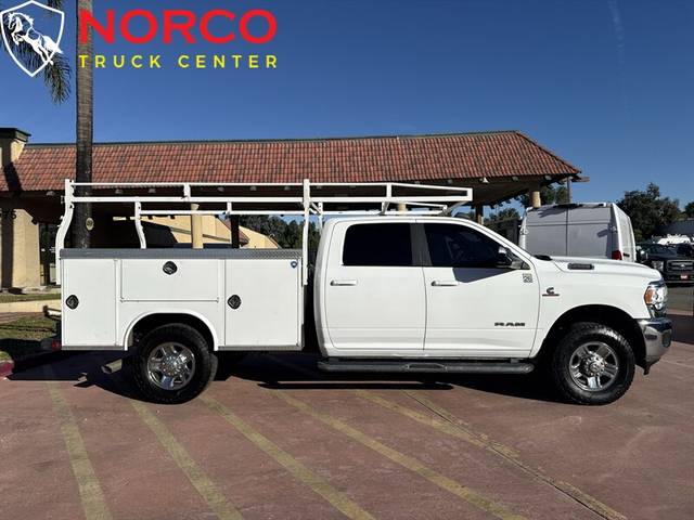 2022 Ram 3500 Big Horn 4WD photo
