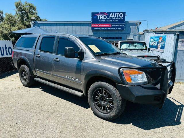 2015 Nissan Titan SV 4WD photo