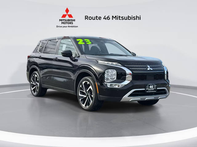 2023 Mitsubishi Outlander SE AWD photo