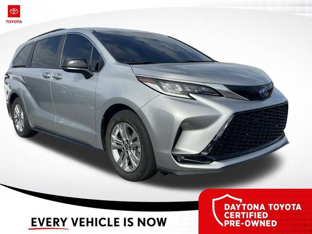 2023 Toyota Sienna XSE AWD photo