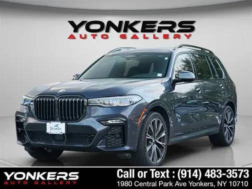 2022 BMW X7 M50i AWD photo