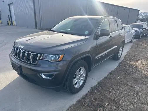 2017 Jeep Grand Cherokee Laredo RWD photo