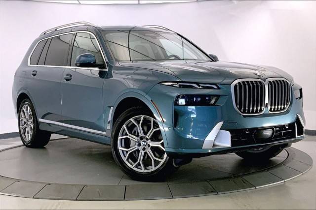 2023 BMW X7 xDrive40i AWD photo
