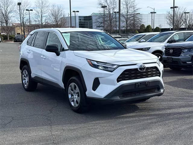 2023 Toyota RAV4 LE AWD photo