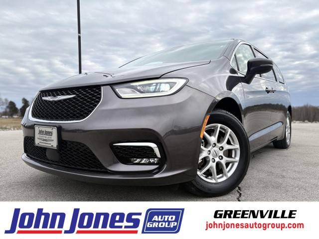 2023 Chrysler Pacifica Minivan Touring L FWD photo