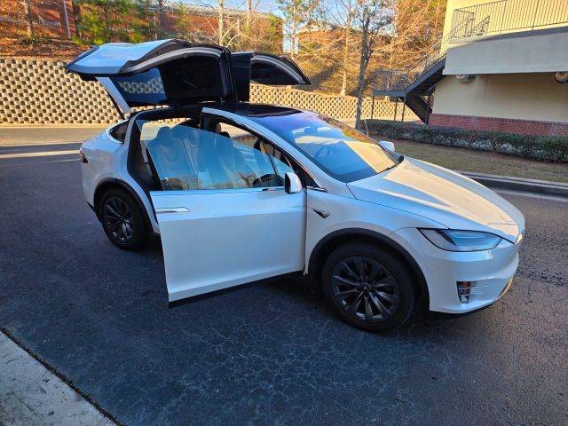 2019 Tesla Model X 75D AWD photo