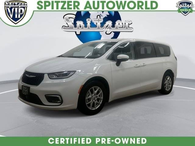 2023 Chrysler Pacifica Minivan Touring L FWD photo