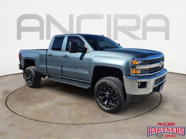 2015 Chevrolet Silverado 2500HD LT 4WD photo