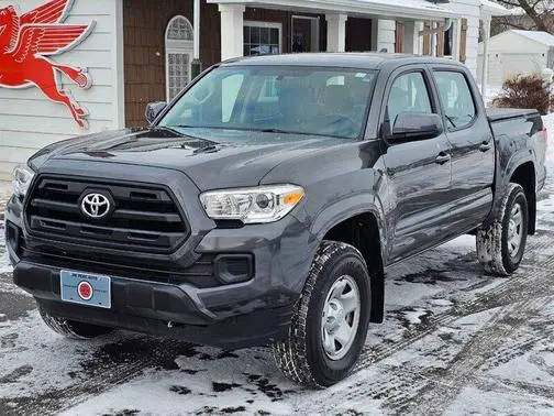 2017 Toyota Tacoma SR 4WD photo