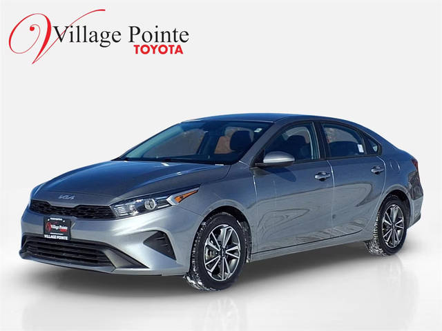 2023 Kia Forte LXS FWD photo