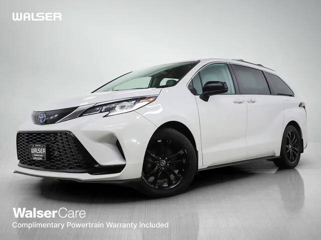 2022 Toyota Sienna XSE FWD photo