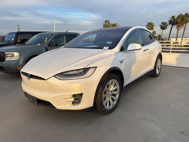 2020 Tesla Model X Long Range Plus AWD photo