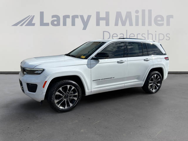 2022 Jeep Grand Cherokee Overland 4WD photo