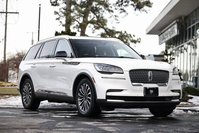 2022 Lincoln Aviator Reserve RWD photo