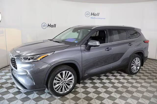 2023 Toyota Highlander Hybrid Platinum AWD photo