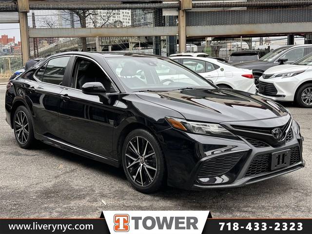 2021 Toyota Camry SE FWD photo
