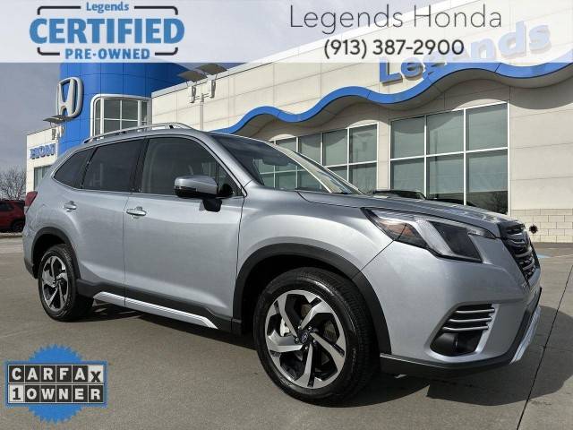 2022 Subaru Forester Touring AWD photo