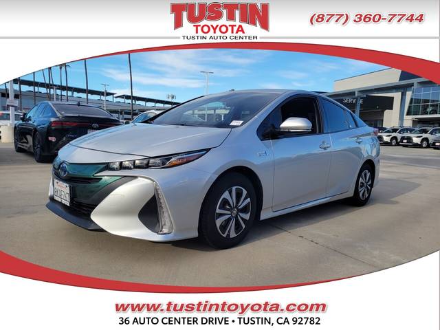 2019 Toyota Prius Prime Plus FWD photo