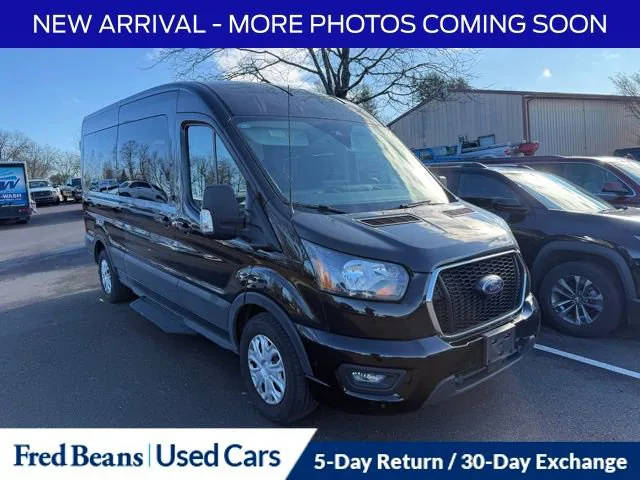 2023 Ford Transit Passenger Wagon XL RWD photo