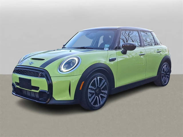 2023 MINI Hardtop 4 Door Cooper S FWD photo
