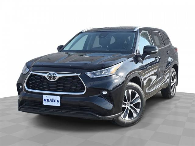 2022 Toyota Highlander XLE AWD photo