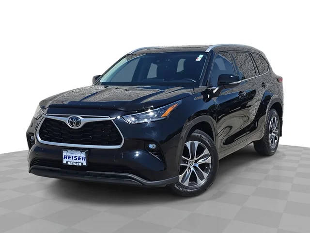 2022 Toyota Highlander XLE AWD photo