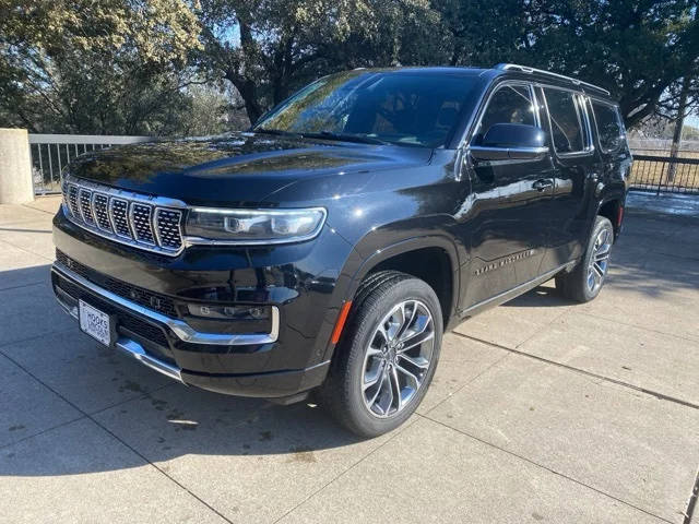 2022 Jeep Grand Wagoneer Series III 4WD photo