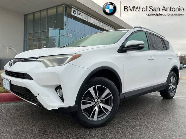 2016 Toyota RAV4 XLE AWD photo