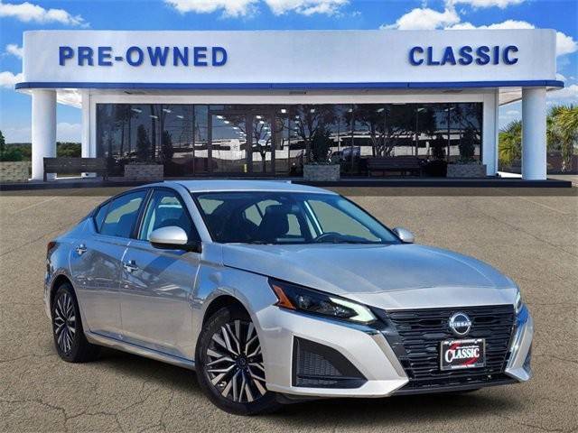 2023 Nissan Altima 2.5 SV FWD photo