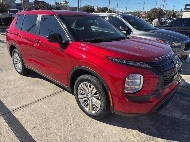 2022 Mitsubishi Outlander ES 4WD photo