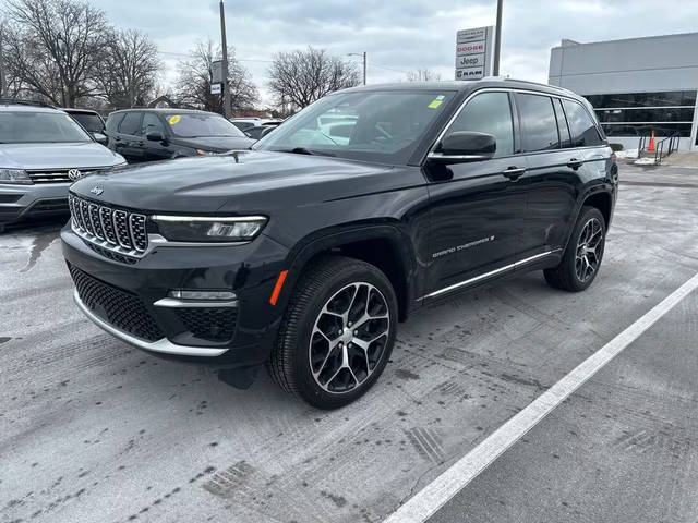 2022 Jeep Grand Cherokee Summit Reserve 4WD photo