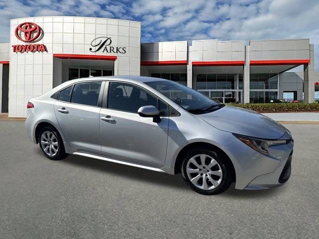 2023 Toyota Corolla LE FWD photo