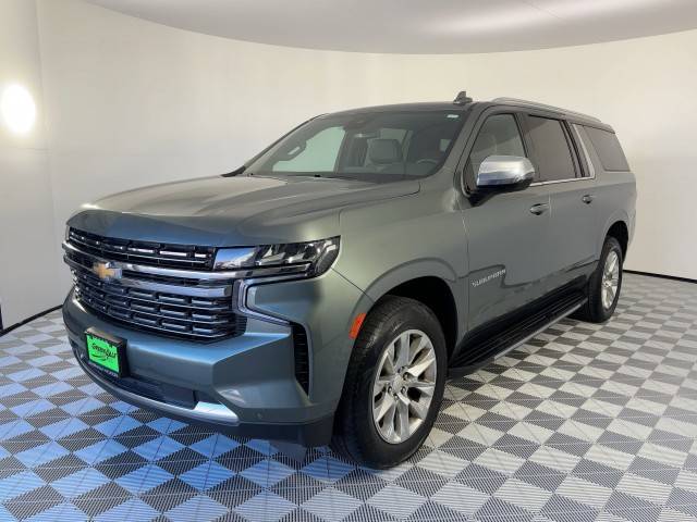 2023 Chevrolet Suburban Premier 4WD photo
