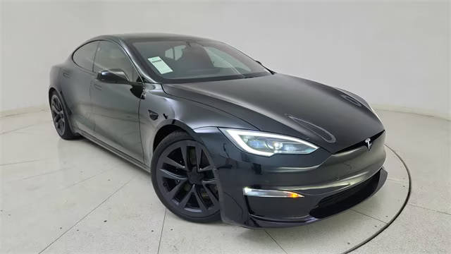 2023 Tesla Model S  AWD photo