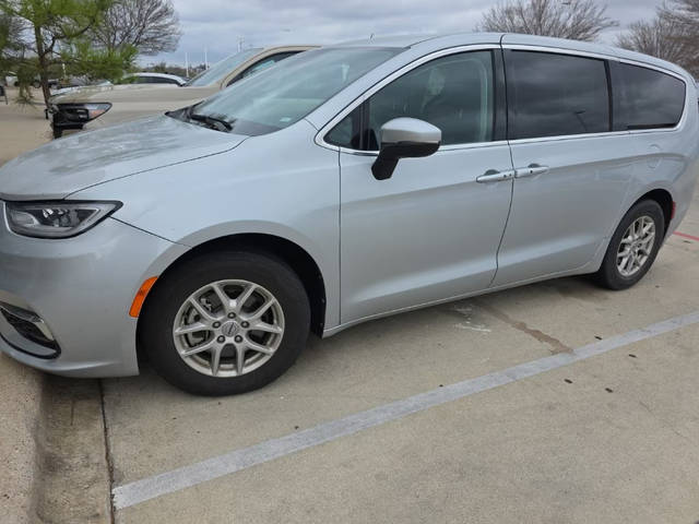 2023 Chrysler Pacifica Minivan Touring L FWD photo