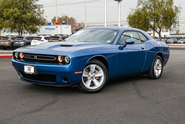 2023 Dodge Challenger SXT RWD photo