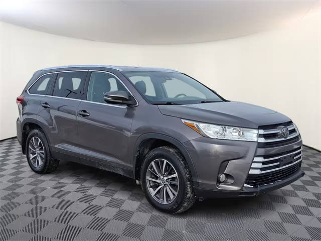 2019 Toyota Highlander XLE AWD photo