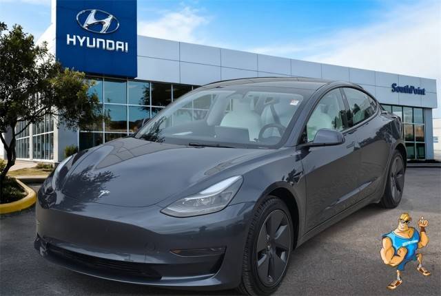 2023 Tesla Model 3  RWD photo