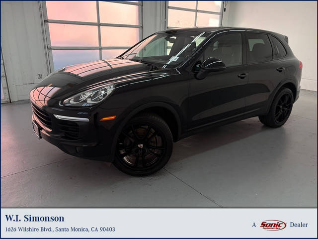 2016 Porsche Cayenne  AWD photo